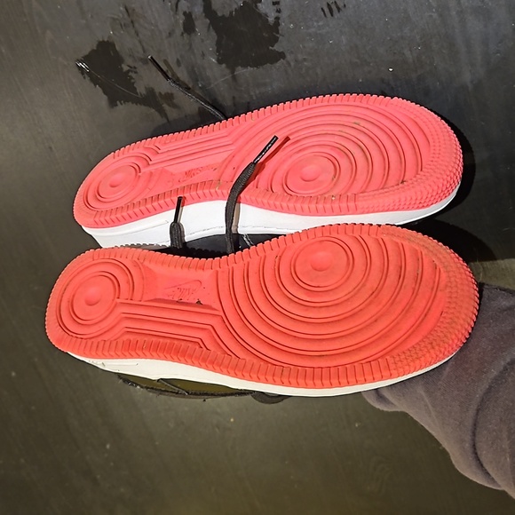 Nike Air Force 1 - Picture 8 of 9